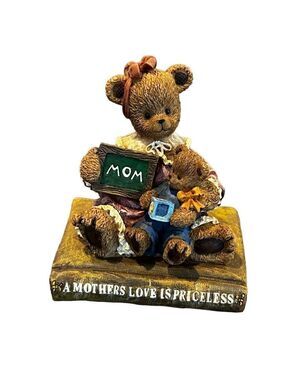 Berry Hill Bears figurine